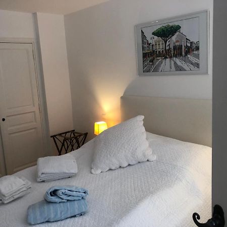 Charmantes Haus Im Golf Club Saint Tropez Buitenkant foto