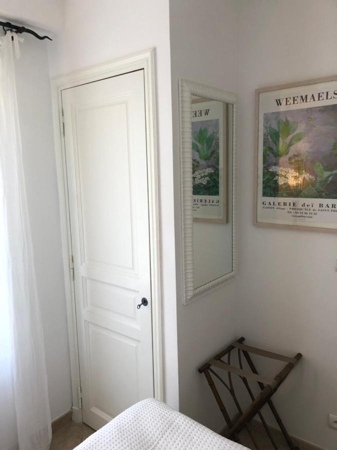 Charmantes Haus Im Golf Club Saint Tropez Buitenkant foto